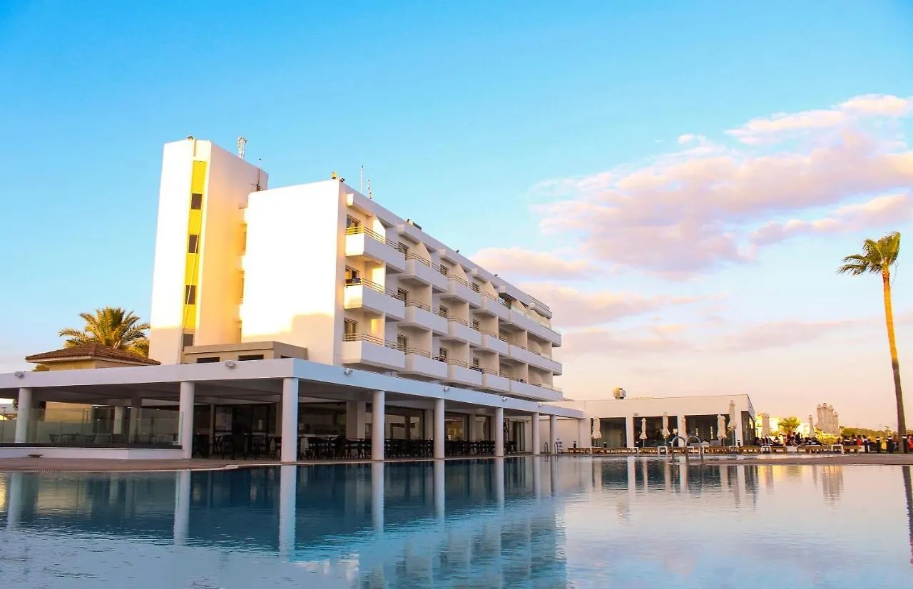Piere - Anne Beach Hotel Aya Napa