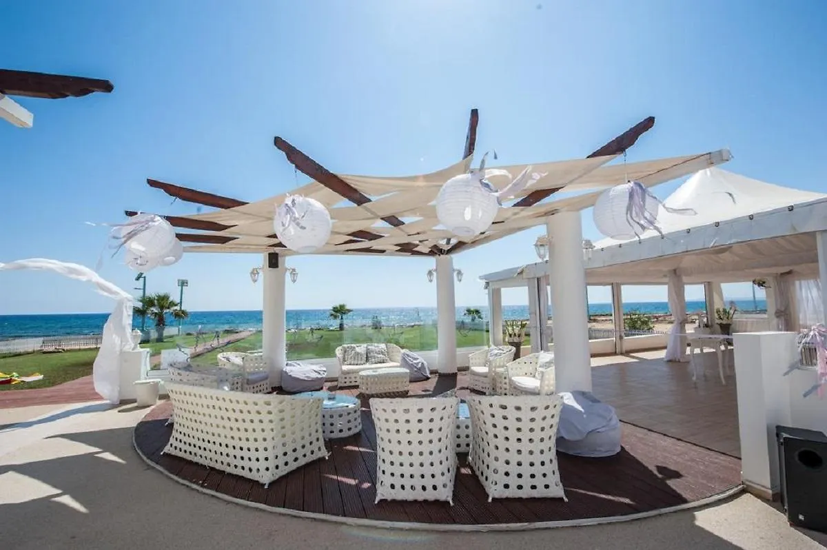 Piere - Anne Beach Hotel Aya Napa