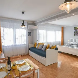 Vitalis , Eger Magyarország
