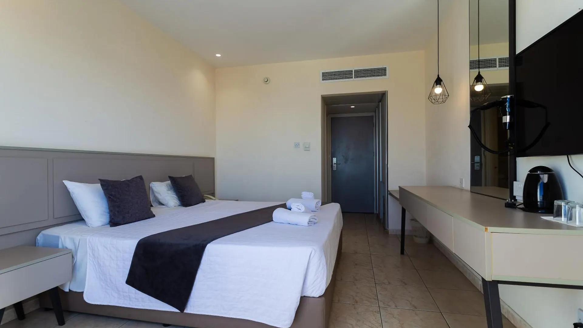 Piere - Anne Beach Hotel Ayia Napa 3*,  Cyprus