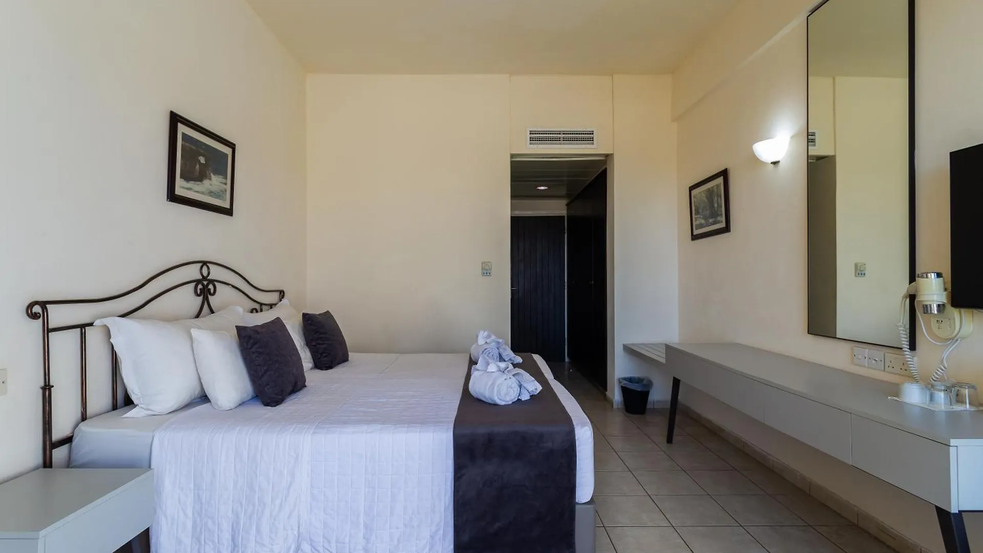 Piere - Anne Beach Hotel Ayia Napa